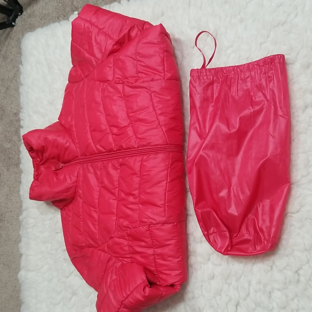 Black Rivet Puffer Packable Pink Jacket. Size M - image 1